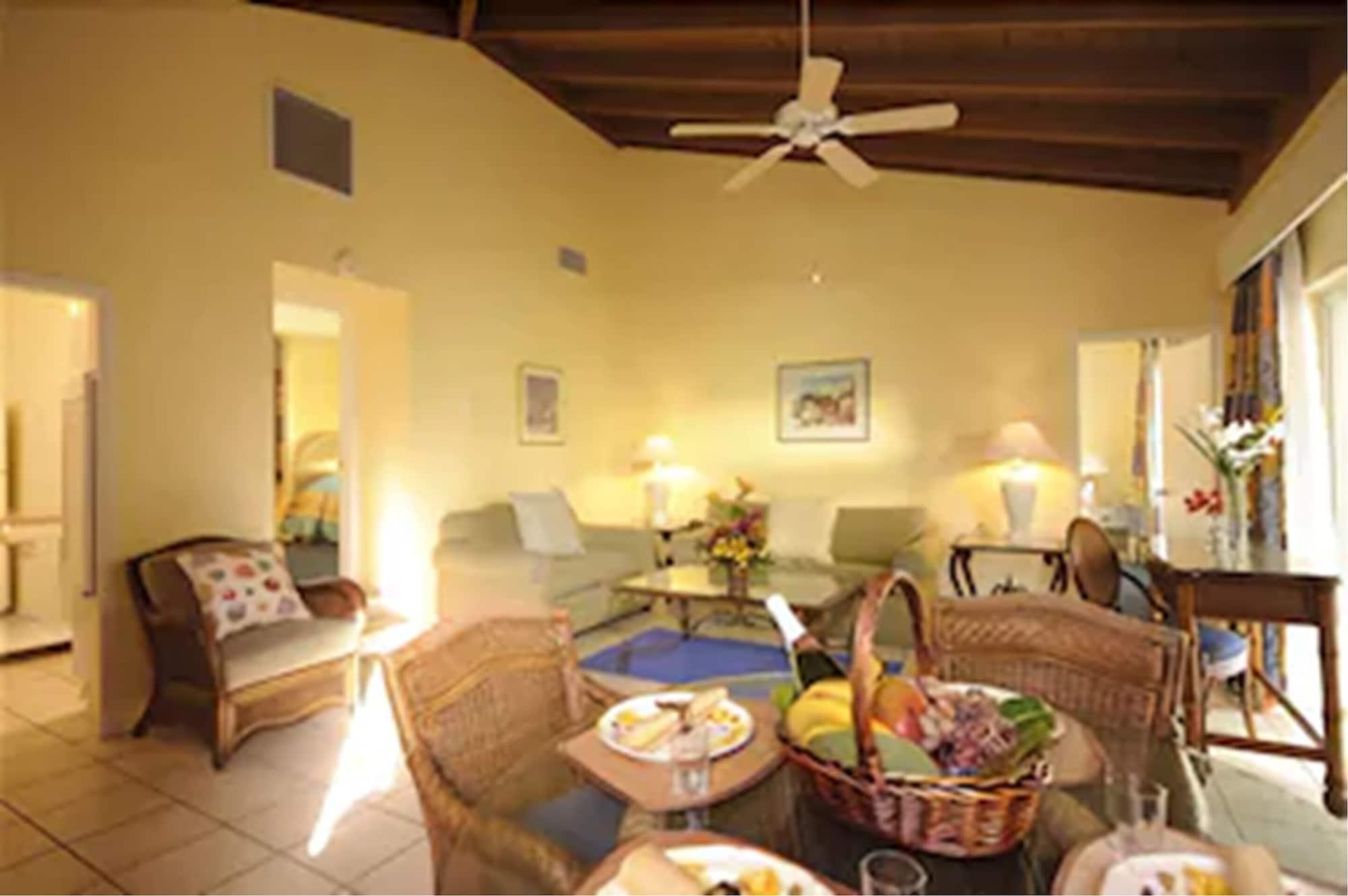 נסאו Bay View Suites Paradise Island מראה פנימי תמונה