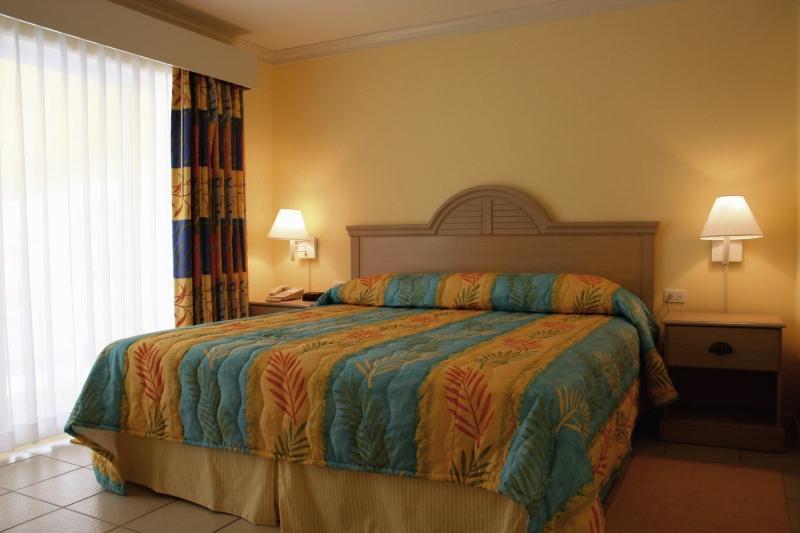 נסאו Bay View Suites Paradise Island מראה חיצוני תמונה
