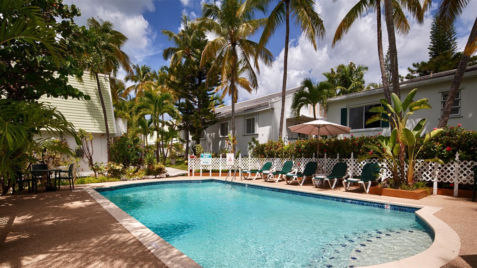 נסאו Bay View Suites Paradise Island מראה חיצוני תמונה