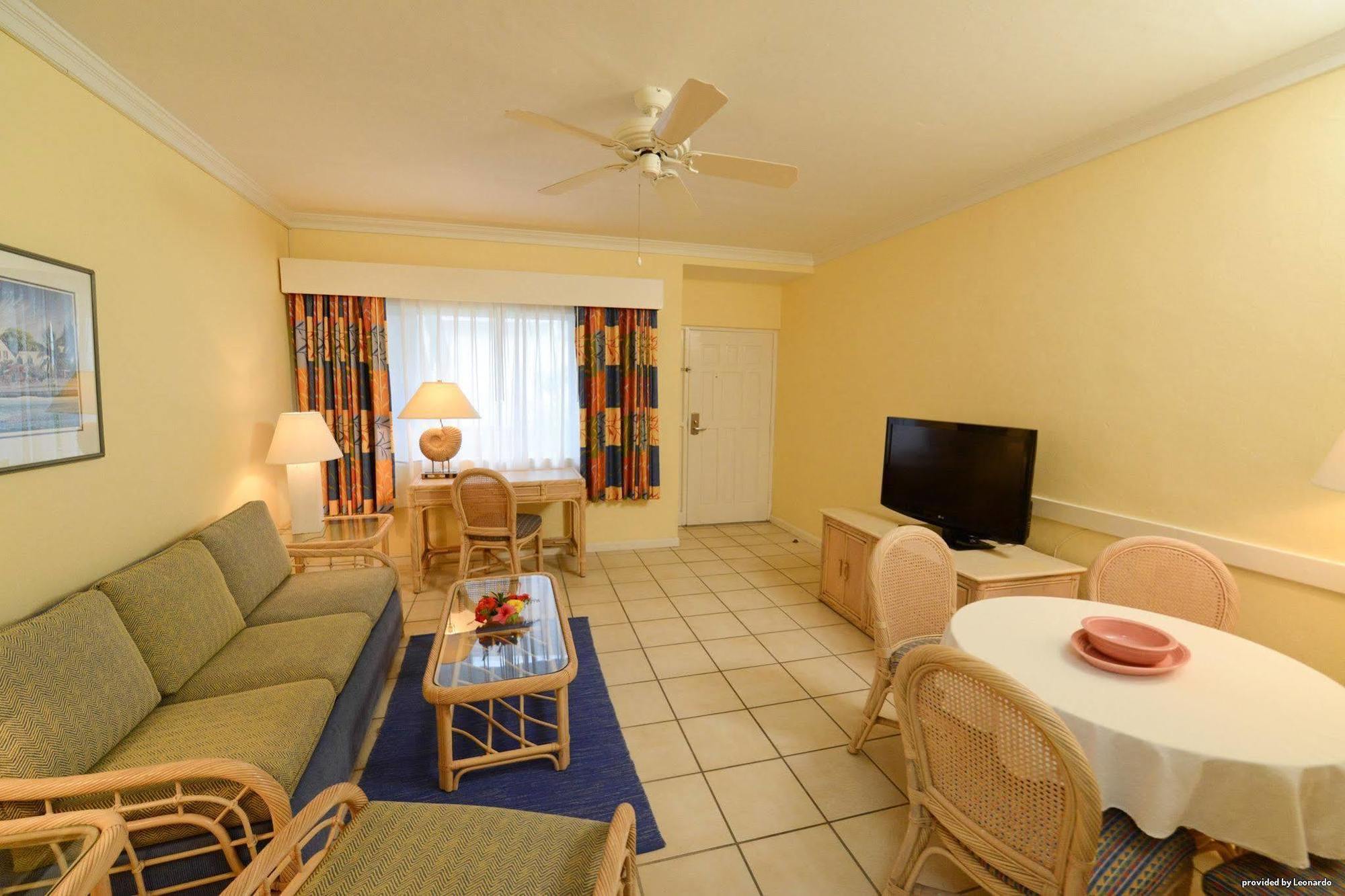 נסאו Bay View Suites Paradise Island מראה חיצוני תמונה