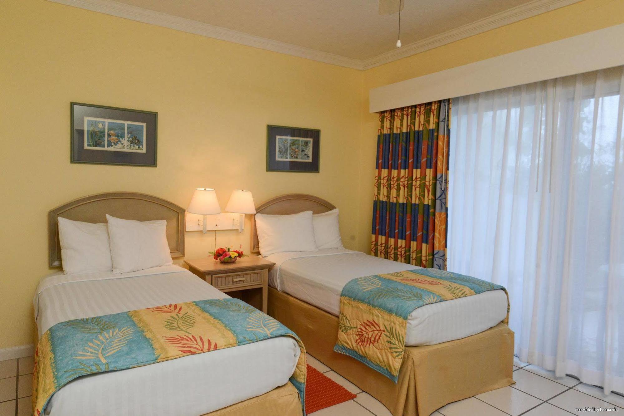 נסאו Bay View Suites Paradise Island מראה חיצוני תמונה